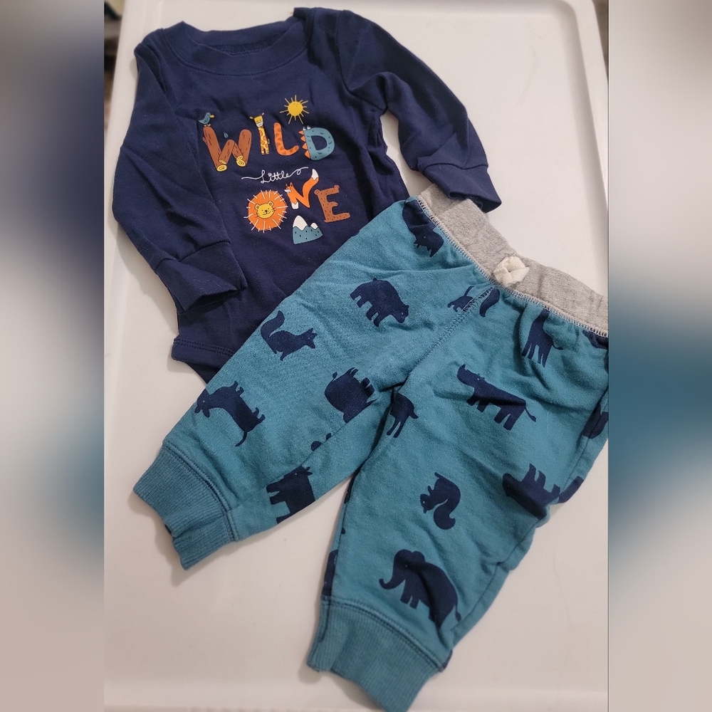 Carter's Baby Boy Outfit 3pc, size 6 months